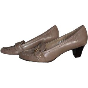 AEROSOLES Taupe Women's Loafers Sz 8